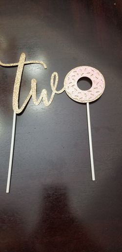 Cake topper