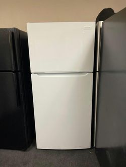 Frigidaire White Top Mount Fridge - Energy Efficient
