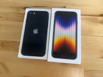 Apple iPhone SE 3 / 64GB / Unlocked
