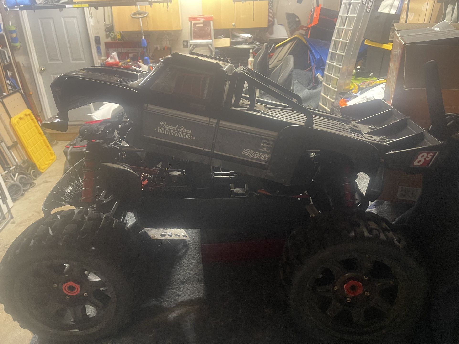 Aarma Outcast 8s