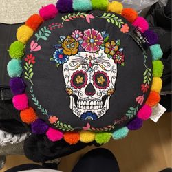 Dis De Los Muertos Throw Pillow