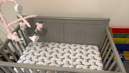 Graco 5 In One Crib With mattress