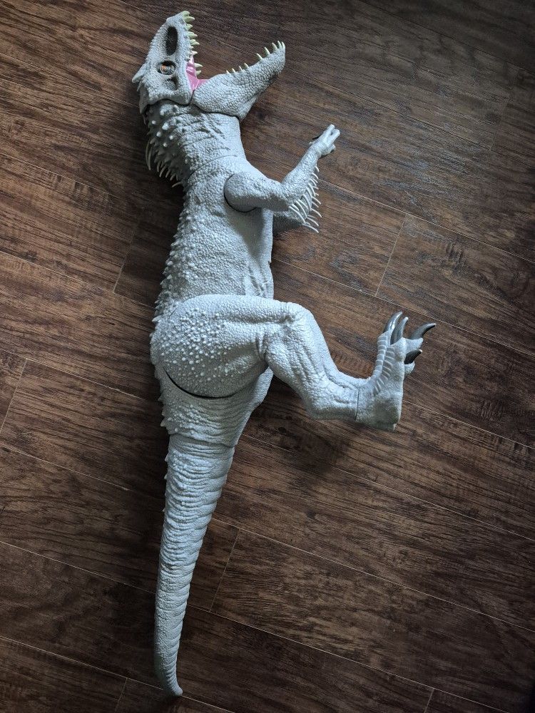 JURASSIC WORLD Camp Cretaceous Super Colossal Indominus Rex (2020) Mattel