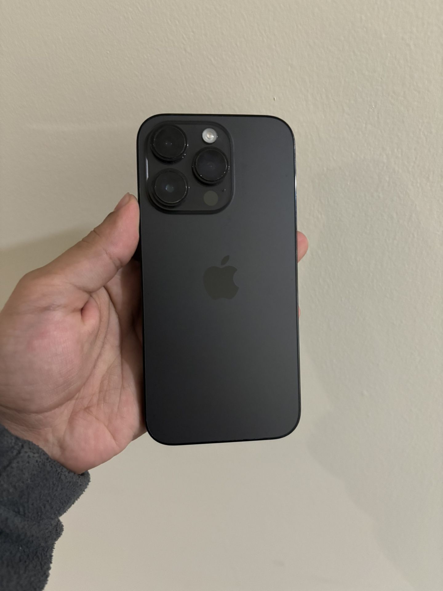 iPhone 14 Pro 256 GB - Like New