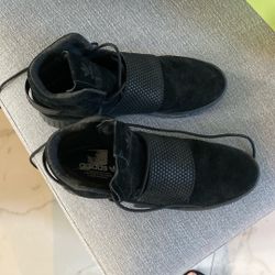 Men’s Black Adidas Sneakers Size 12