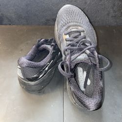 Brooks Adrenaline GTS 18 women's Size 6