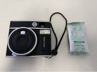 Fujifilm Instax Mini 40 with film
