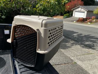 Large Medium Dog Kennel Crate Carrier Airline Approved like New 36” L by 24” W by 27” H