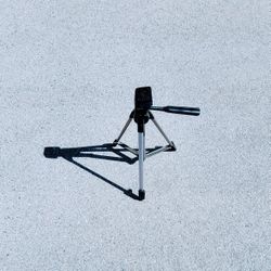Camera Tripod With 3-Way Tilt.