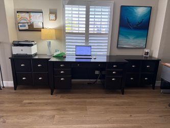 3-piece desk setup (desk and file cabinets)