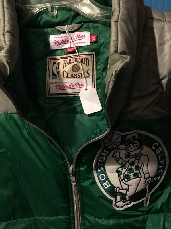 Boston celtics mitchell & ness zip vest size xl (new)