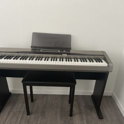 Yamaha Digital Piano (88-Key) w/ Stand & Bench – Full Setup – Excellent Sound
