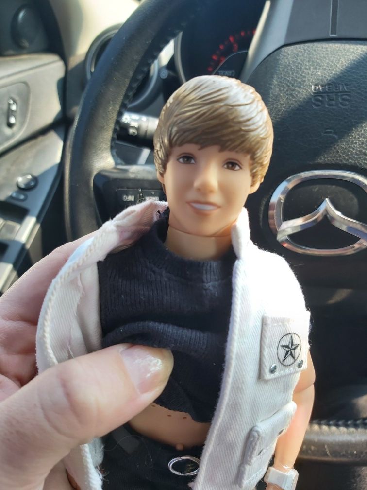 Singing justin doll