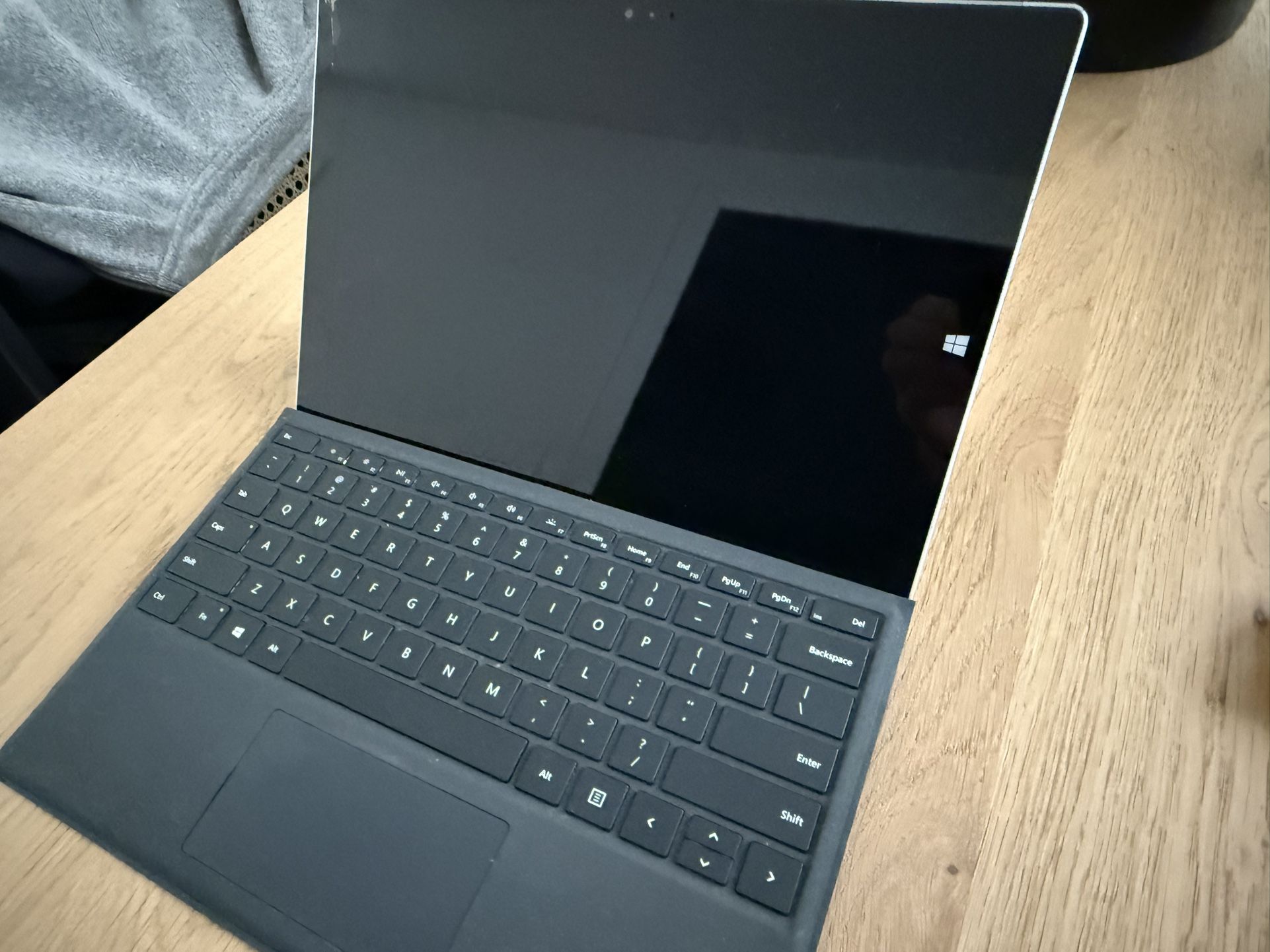 Microsoft Surface Pro 3 Tablet i7-4650U@2,3GHz 8GB 256GB