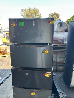 Washer/dryer pedestal . LG Pedestal for sale!