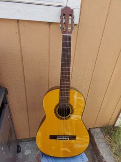 Guitarra acústica Yamaha