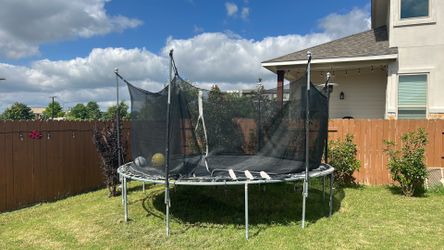 Trampoline 15 ft