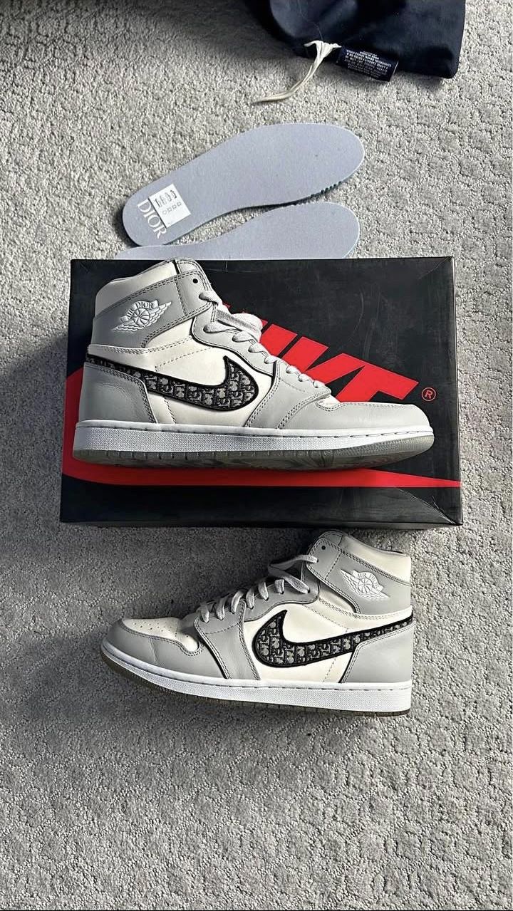 Jordan 1 Dior (65$ AirPods)