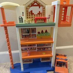 Bluey Hammerbarn Shopping Playset With Bluey Car 