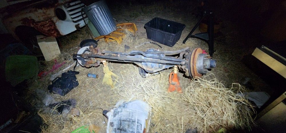 Ford F350 Dana 60 Complete From Brake Caliper To Caliper.