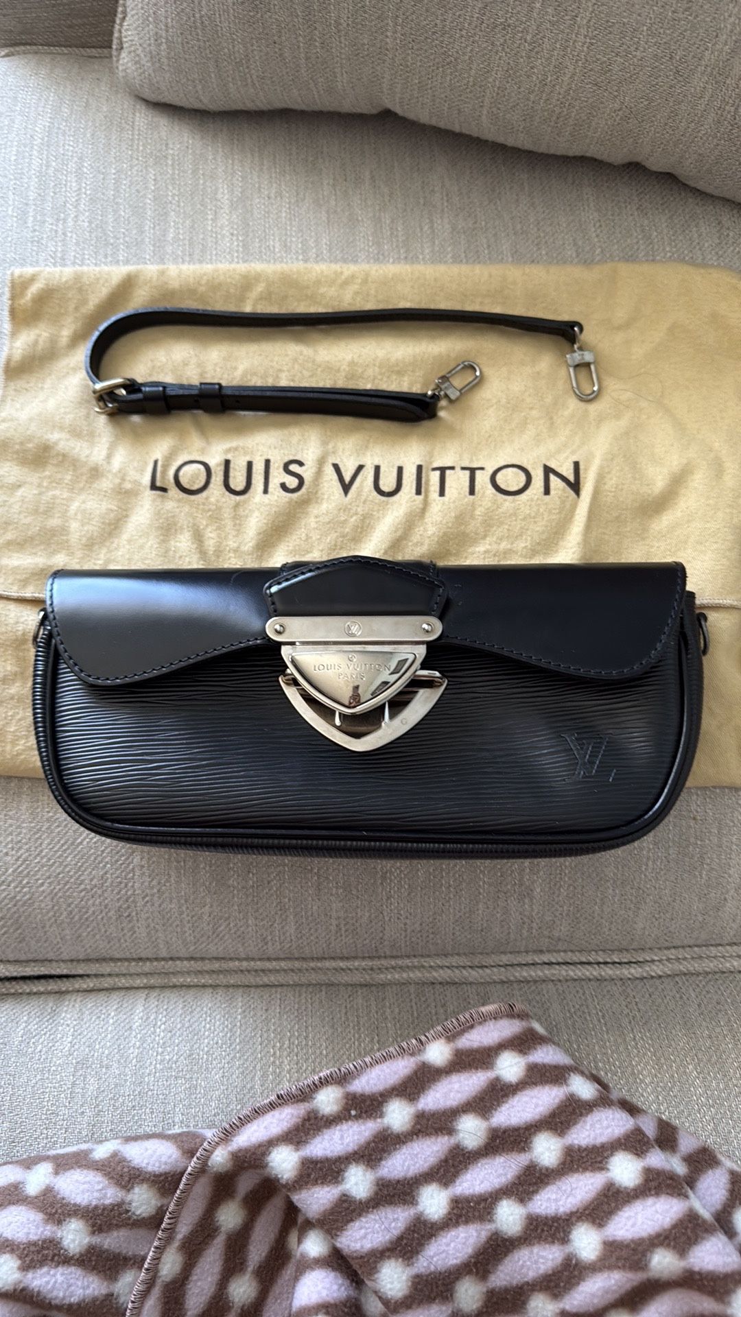 Louis Vuitton Epi Leather Montaigne Clutch