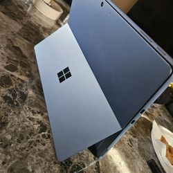 Surface Pro 9 Tablet