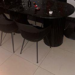 Dinning Table 