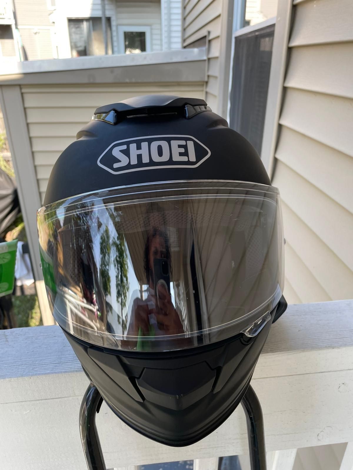 Casco Protector Con Bluetooth Used Like New $300