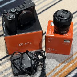 Sony A7C II + FE 28mm F2 Bundle — Under 1,000 Shutter Count