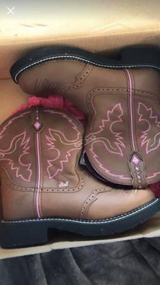 Woman’s Justin Cowboy boots