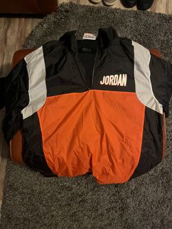 Jordan Windbreaker Black/Orange/White S-Medium