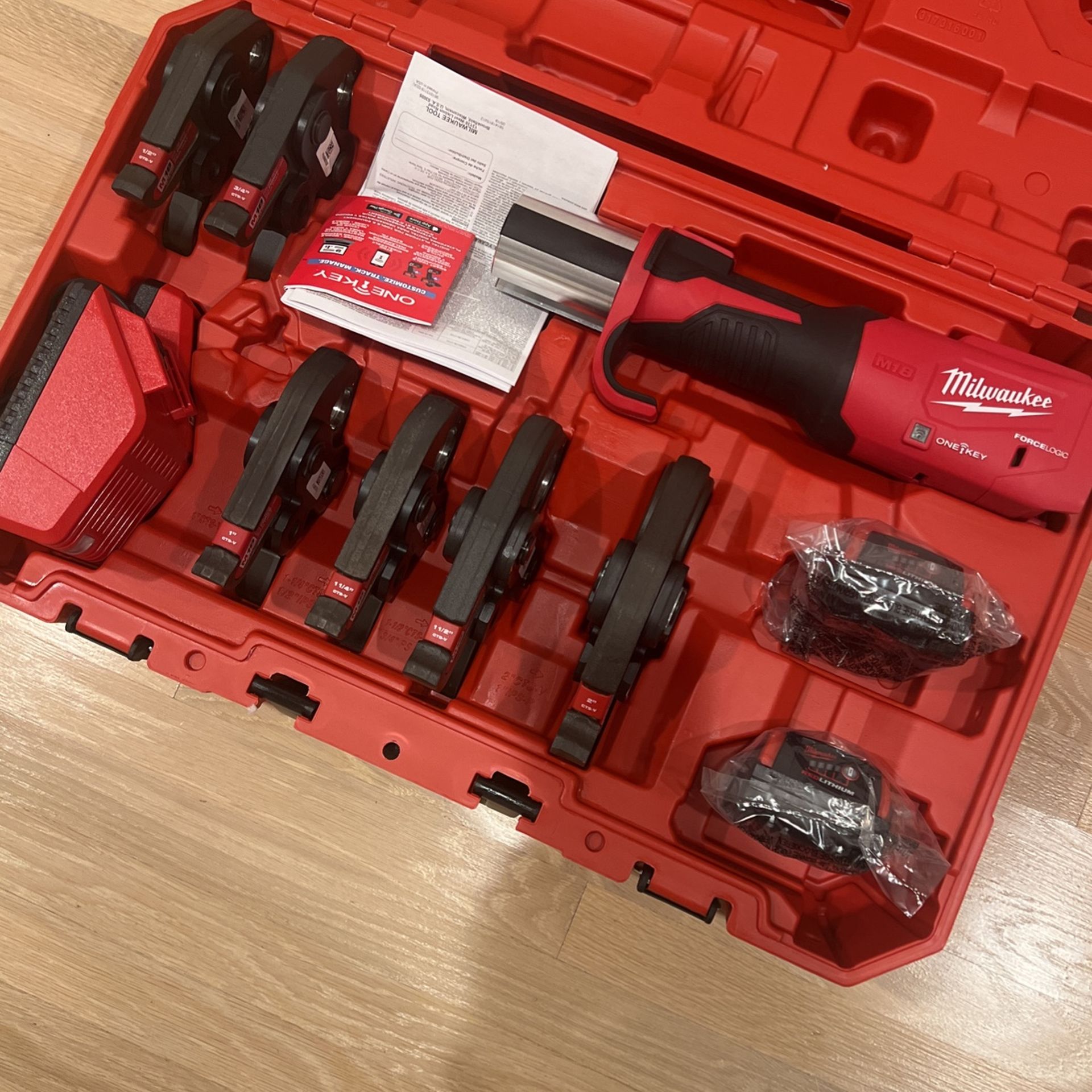 Milwaukee M18 Force logic Propress Forcelogic Press Tool 1/2”-2” Kit ...