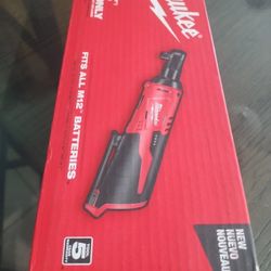 MILWAUKEE M12 3/8 RATCHET 