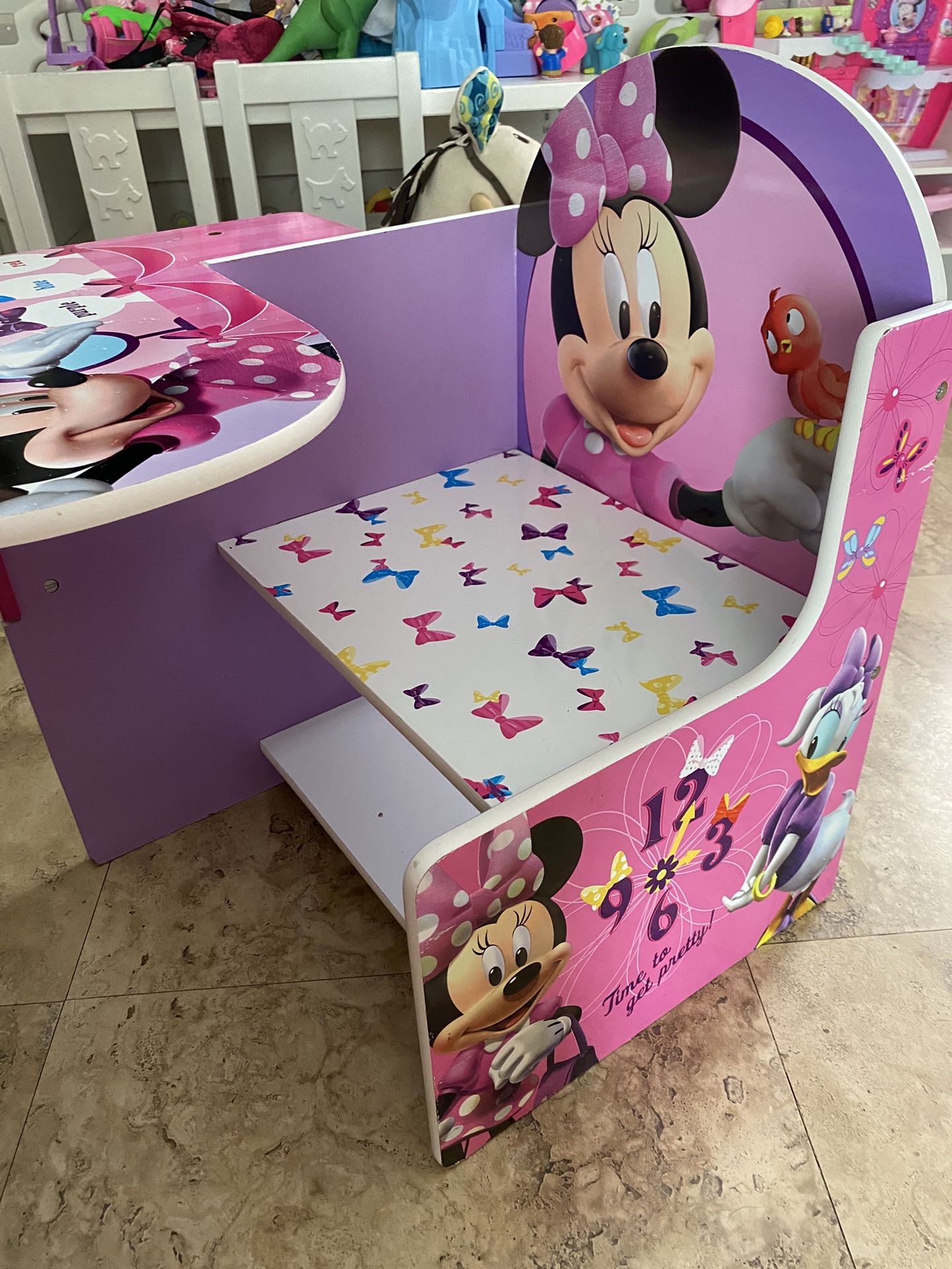 Disney Minnie Mouse And Daisy Duck Desk Chair