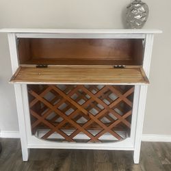 Solid Wood. Entry table 