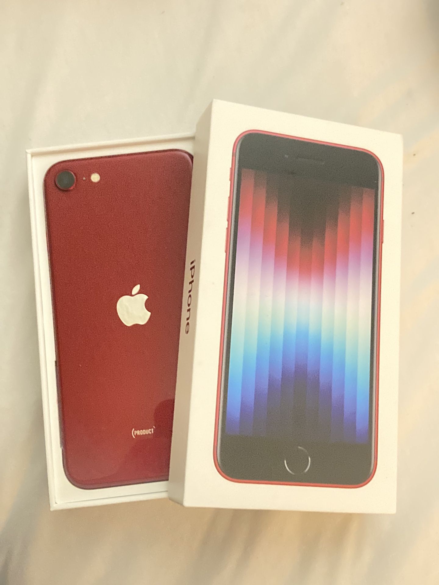 iPhone SE3 *Red* Perfect Condition *UNLOCKED TO ANY CARRIER*