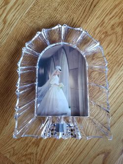 Mikasa crystal stand alone frame