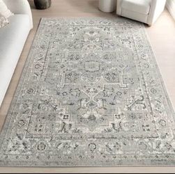 Light grey 6'7" × 9' rug & FREE 2' 6" × 8' matching runner