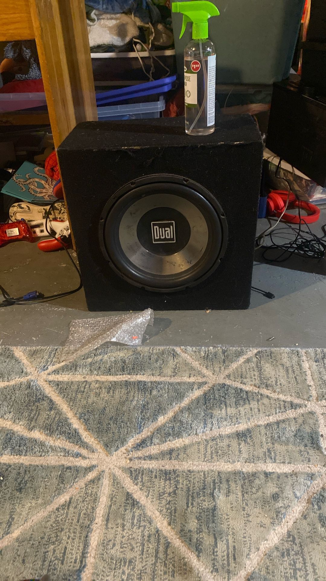 Has Speak Wire 12 Inch Subwoofer 