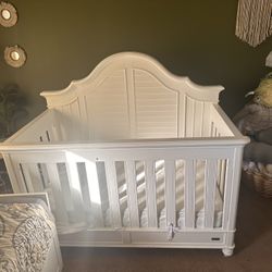 Crib And Changing Room Set