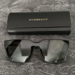Burberry Like New Women's B 4279 3001/8E Black Sunglasses Authentic