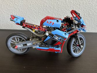 LEGO Technic Street Motorcycle 42036 for Sale in Elk Grove, CA