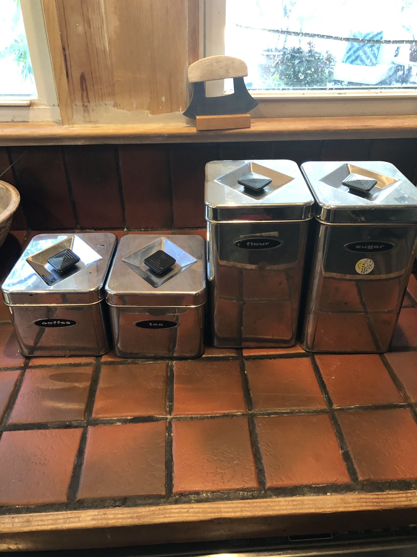 Retro Kitchen Containers