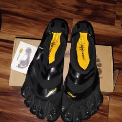 Vibram five finger cross trainers, size 12 to 13