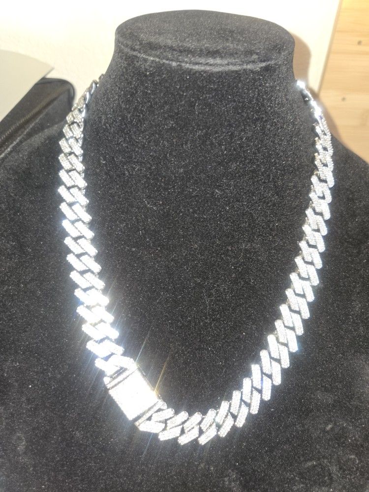 25 Inch Mossiantant Chain