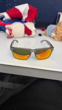 Kids sun glasses Oakley’s