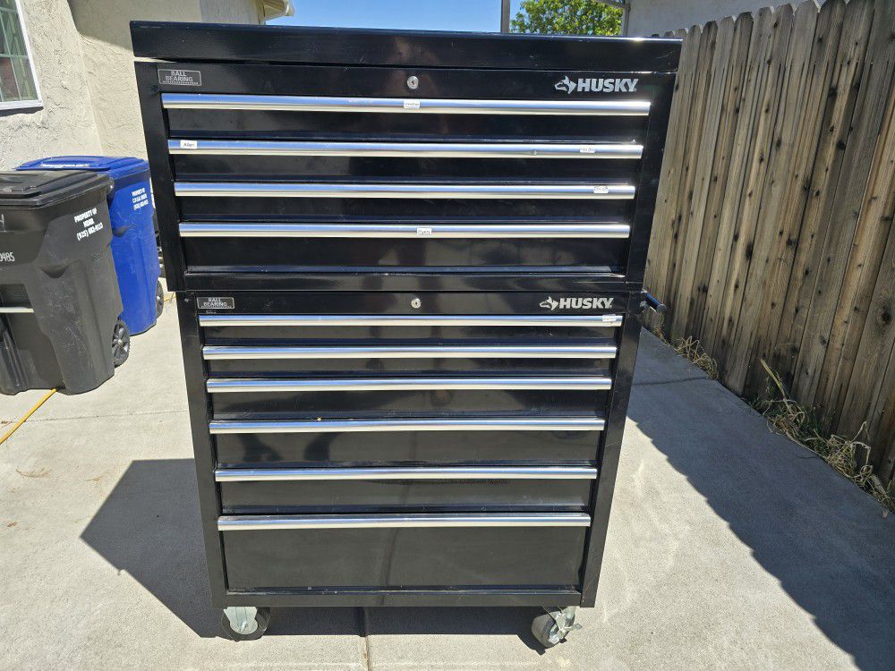 40 Inch Tool Box With Tool Chest No Damage