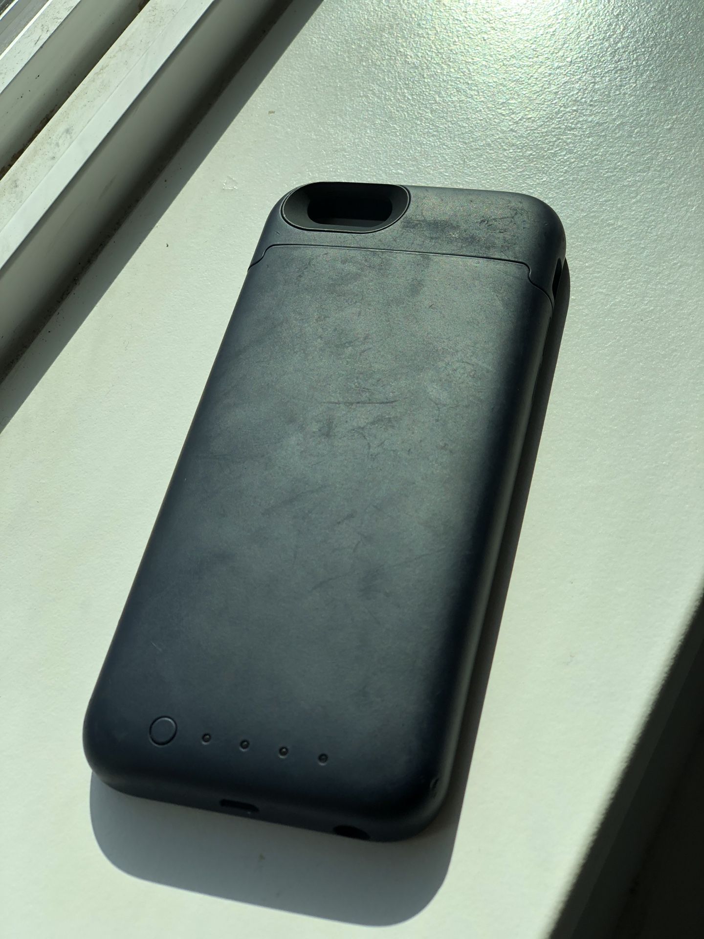 iPhone 7 Mophie charging case