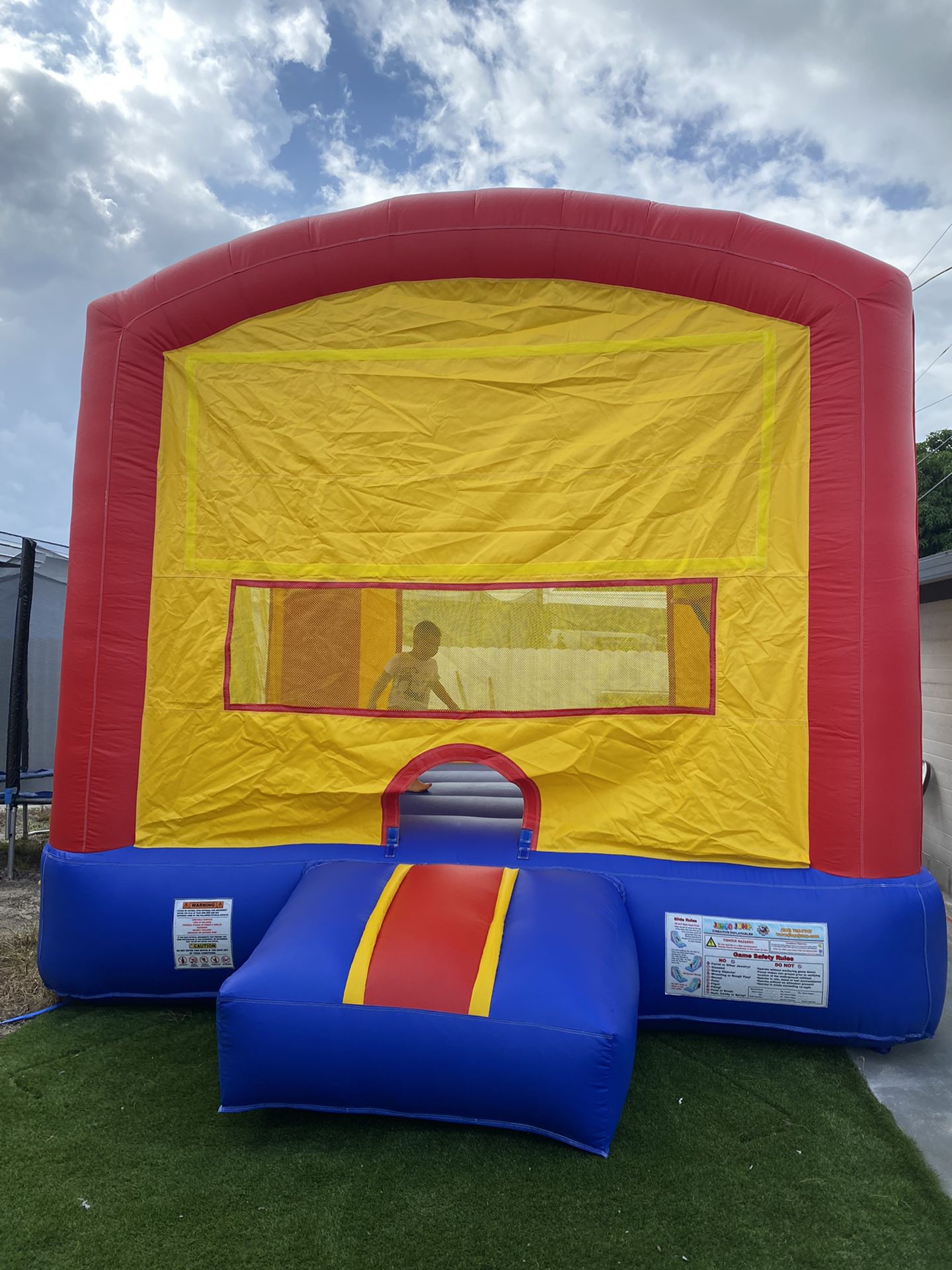 Bouncehouse For Party/ Inflable Para Fiesta