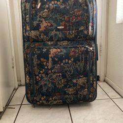 Pierre Cardin Luggage Set Travel Luxury Vacation